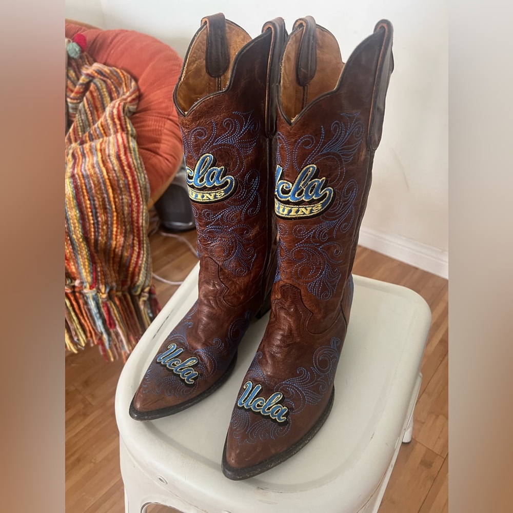 Genuine leather UCLA cowboy boots!
